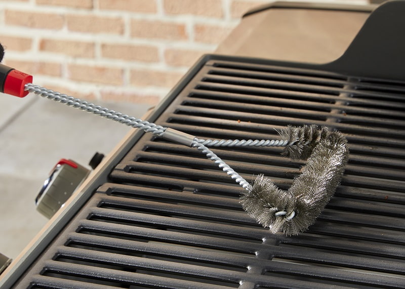 nettoyage brosse grille barbecue weber
